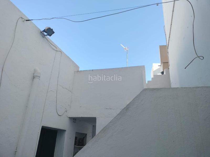 Foto 21663f79-6f5a-42e0-99b3-6ff72549d39a. Casa con parcheggio in Núcleo urbano Chiclana de la Frontera