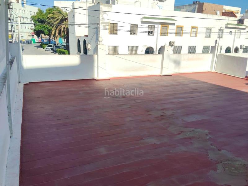 Foto 85e15088-acc9-4718-b4a0-01e555f2c128. Casa con parcheggio in Núcleo urbano Chiclana de la Frontera