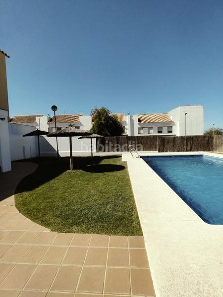 Foto 451b9a21-d9c3-4fb1-9081-d1cff2c091c8. Reihenhaus mit parking pool in La Banda - Campo de Fútbol Chiclana de la Frontera