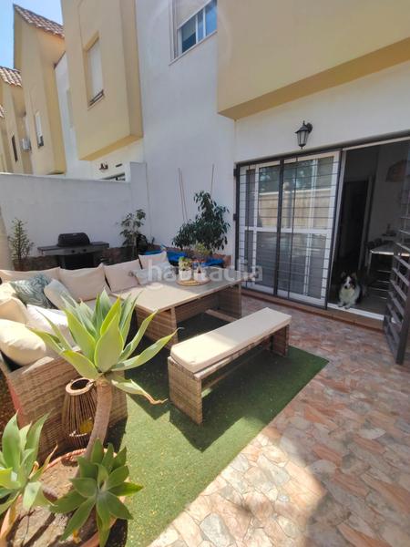 Foto 5c2d5d88-9b35-4a13-9da5-ae7a016c990b. Reihenhaus mit parking pool in La Banda - Campo de Fútbol Chiclana de la Frontera