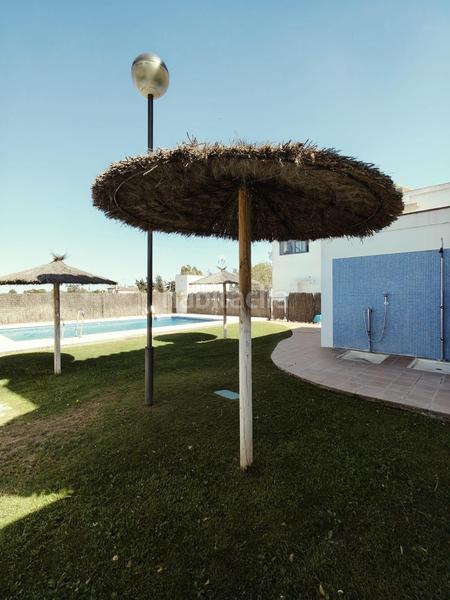 Foto 71f281a7-e91d-4763-b20c-80eb864d3332. Reihenhaus mit parking pool in La Banda - Campo de Fútbol Chiclana de la Frontera