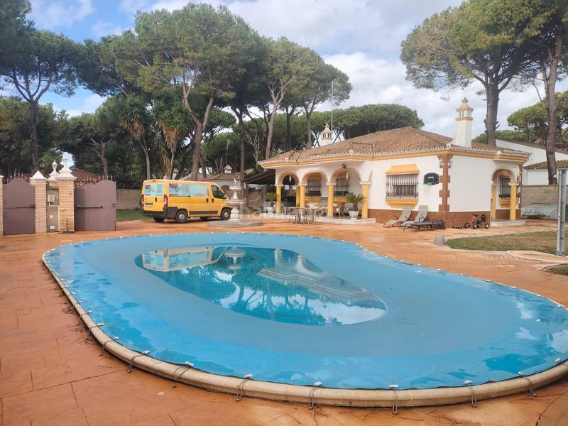 Foto 4254b96c-2348-4cb8-b3c0-ab1a8fc1f4a0. Xalet amb aparcament piscina a Las Lagunas - Campano Chiclana de la Frontera