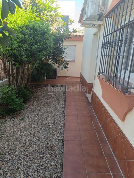 Foto 525104fe-2883-49b7-ab30-ec00712a6a23. Xalet amb aparcament piscina a Los Gallos Chiclana de la Frontera