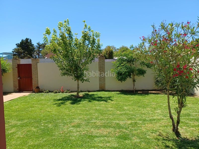 Foto ea534989-dd38-4b19-9206-89ad308b9ae2. Xalet amb aparcament piscina a Las Lagunas - Campano Chiclana de la Frontera