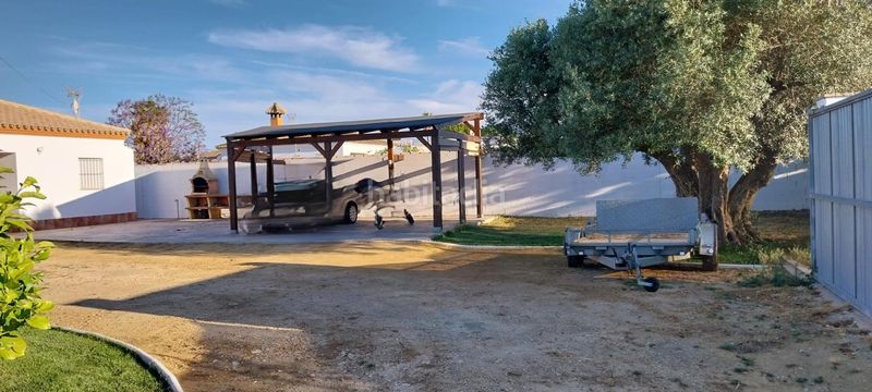 Foto a6bf8dee-6aad-4b68-acca-d08a4a0fda02. Xalet amb aparcament a Las Lagunas - Campano Chiclana de la Frontera