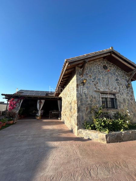 Foto 5118dc1a-d42a-40f8-9544-2e35ef8ff7d7. Chalet mit kamin parking pool in Las Lagunas - Campano Chiclana de la Frontera