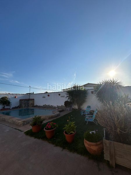 Foto 77c44807-cd20-452b-bfa1-c3f2c154bb8d. Chalet mit kamin parking pool in Las Lagunas - Campano Chiclana de la Frontera