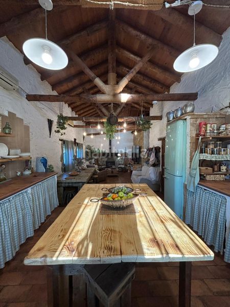 Foto 7f6ca0ba-23e9-4074-b9ef-5db77a3ac465. Chalet mit kamin parking pool in Las Lagunas - Campano Chiclana de la Frontera