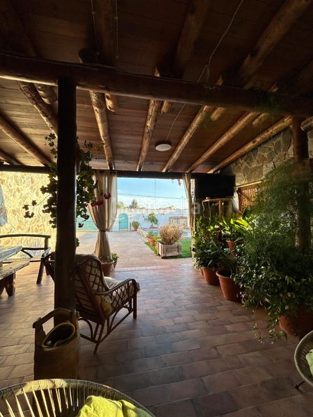 Foto b07e02d8-612c-4b62-881b-96a5d29a2f6f. Chalet mit kamin parking pool in Las Lagunas - Campano Chiclana de la Frontera