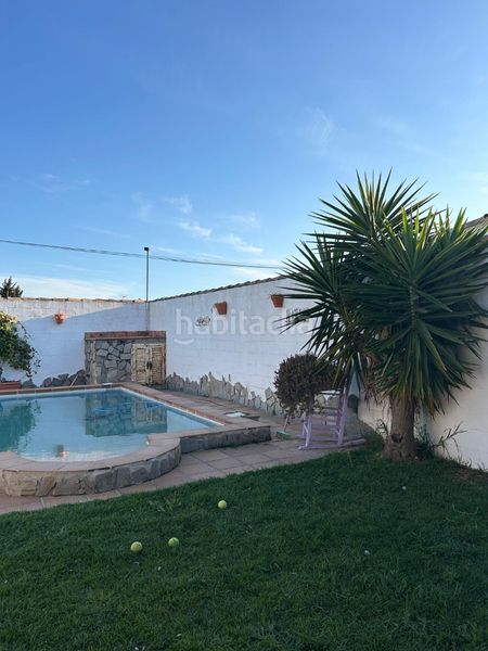 Foto b1549cec-5a35-4b0b-9764-a8820e593b30. Chalet mit kamin parking pool in Las Lagunas - Campano Chiclana de la Frontera