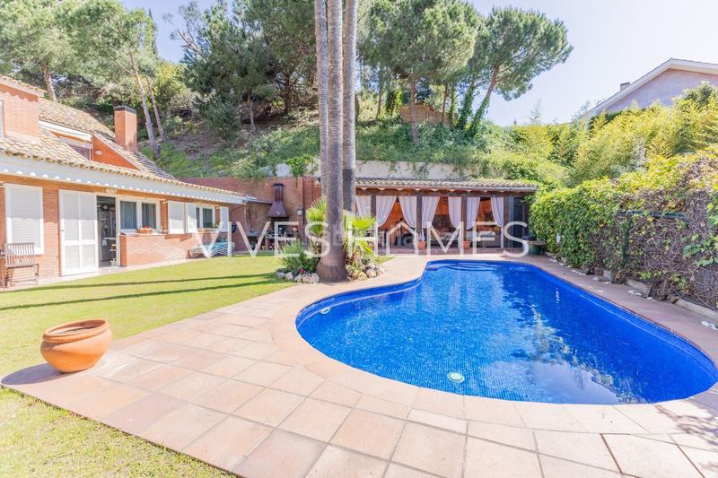 Foto b5708504-7668-4f02-b21b-151c8e8fc67a. Chalet mit heizung pool in Les Bilbenyes Sant Vicenç de Montalt