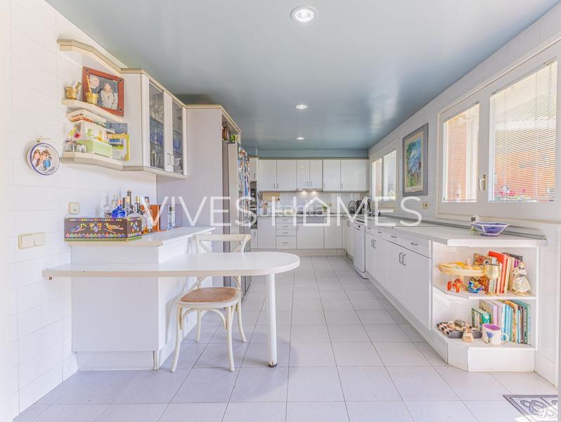 Foto 0e30fd4a-e329-40da-8811-76484274f961. Chalet with heating pool in Les Bilbenyes Sant Vicenç de Montalt