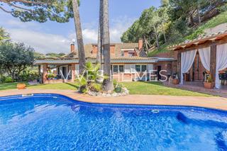 Chalet  Calle les bignònies