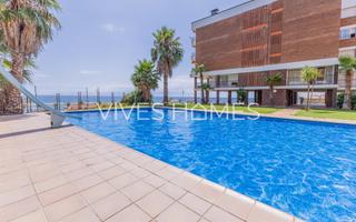 Pis  Carrer nacional ii. Extraordinario piso en venta con impresionantes vistas al mar en