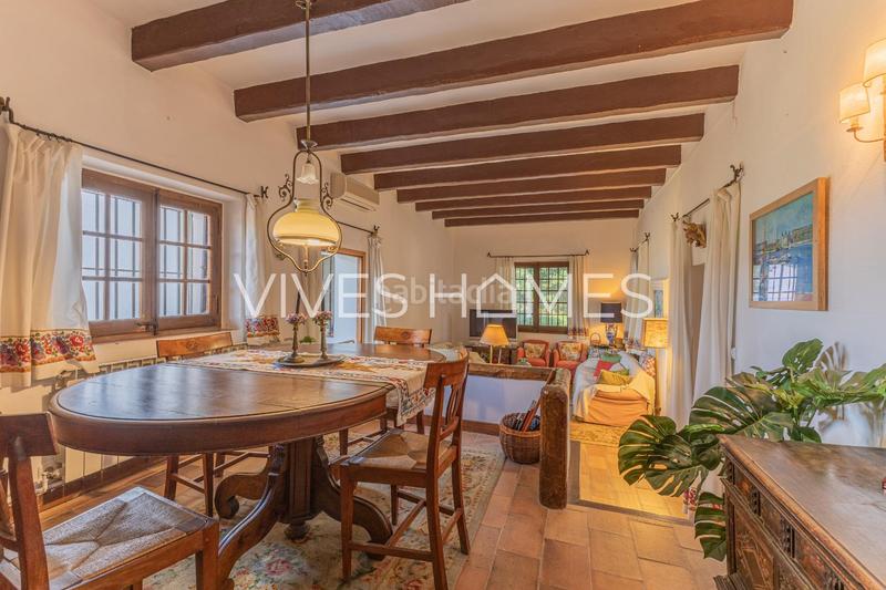 Foto 8c36b5d4-e424-4a33-ba46-b977b159fcd4. Casa desde vives homes queremos presentarles esta espectacular masía con unas vistas impresionantes a mar y montaña en Mataró