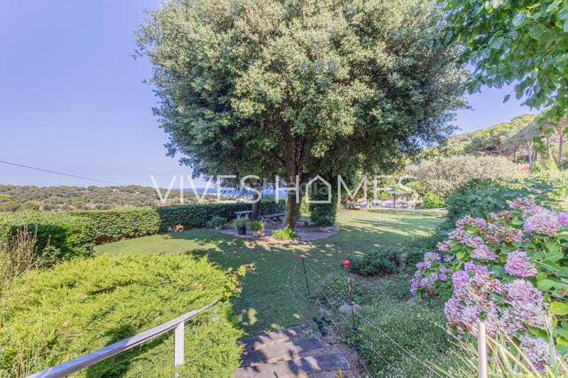 Foto ffb170d3-0481-43c7-83b2-171886fb3060. Casa desde vives homes queremos presentarles esta espectacular masía con unas vistas impresionantes a mar y montaña en Mataró