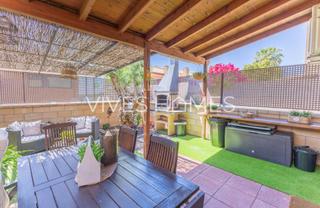 Chalet  Carrer romaní. Casachalet en venta en sant vicenç de montalt