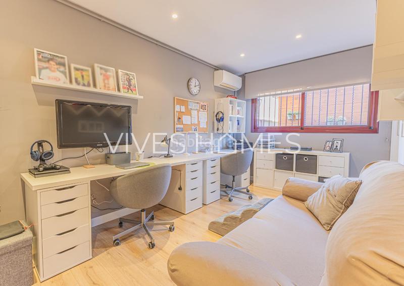 Foto b75c61e1-44f3-43ad-bb3d-9eac56695508. Chalet casachalet en venta en Sant Vicenç Centre Sant Vicenç de Montalt
