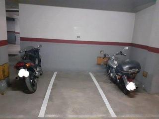 Miete Motorradparkplatz  Carrer de la riera. Plaza de aparcamiento de moto en alquiler en caldes destrac