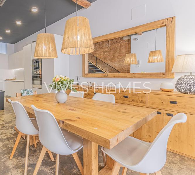 Foto a5e50810-4ee3-48d7-a9a0-f1a6ffae6e6f. Casa amb aparcament a Centre Mataró