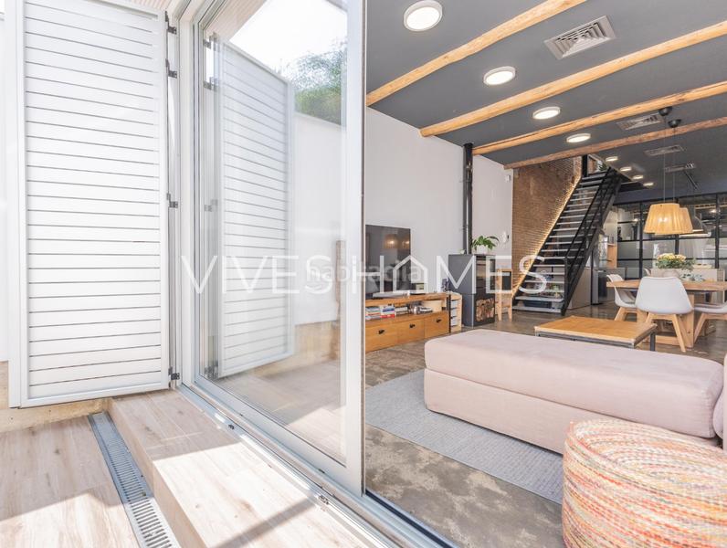 Foto fa625eab-9cdc-4e41-b5a3-6db2e27c6f93. Casa amb aparcament a Centre Mataró