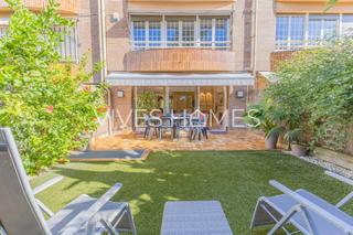 Casa adossada  Carrer de durán i xaus. Casachalet adosado en venta en alella