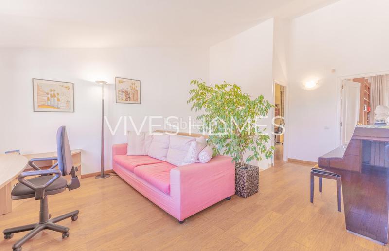 Foto 25d08821-aaa5-4789-a8f4-d8916813f1a0. Casa a schiera con riscaldamento parcheggio in Alella