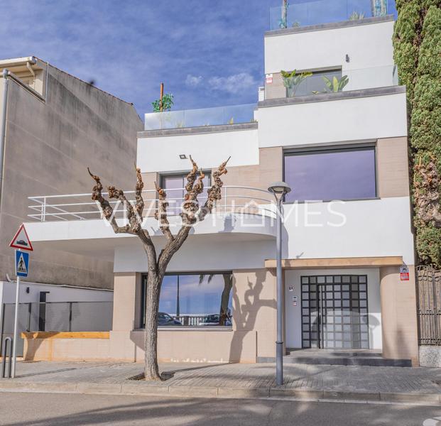 Foto cd24e75f-d079-41b0-a8dc-0a291a0df67b. Casa  en venta en primera línea de mar en caldes destrac en Caldes d´Estrac