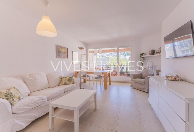 Foto 41281b46-6435-4fd6-97f4-15c3925122ad. Pis amb calefacció aparcament piscina a Caldes d´Estrac