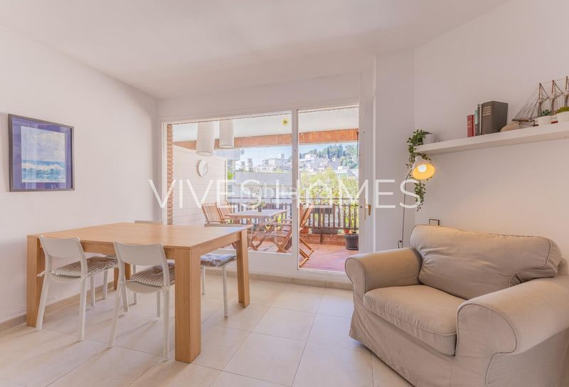 Foto b7c0e434-b691-4cbd-ad80-78c87aca5a5a. Pis amb calefacció aparcament piscina a Caldes d´Estrac