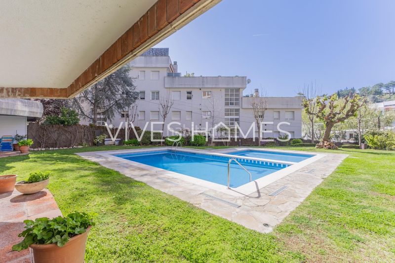 Foto c5c5f319-0651-4a1f-9134-594f88797fd2. Pis amb calefacció aparcament piscina a Caldes d´Estrac