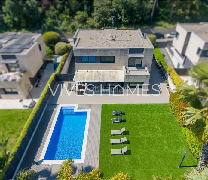 Foto fe00944c-6683-48c6-bb8e-b48081707f52. Xalet amb aparcament piscina a Can Sans Sant Andreu de Llavaneres