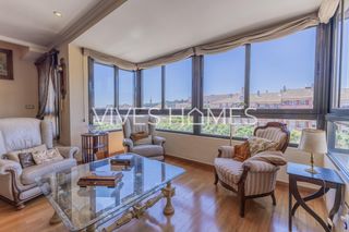 Zweistöckige Wohnung  Calle josep maria miquel i vergés. Dúplex en venta en arenys de mar