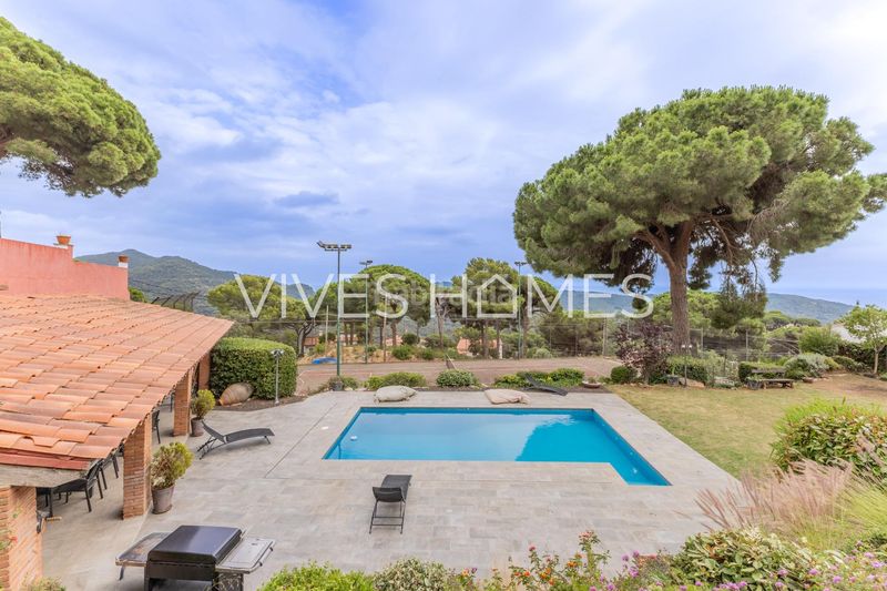 Foto 53c7f320-c5a3-47e8-ac81-56320ddcf56f. Casa amb calefacció aparcament piscina a Sant Cebrià de Vallalta
