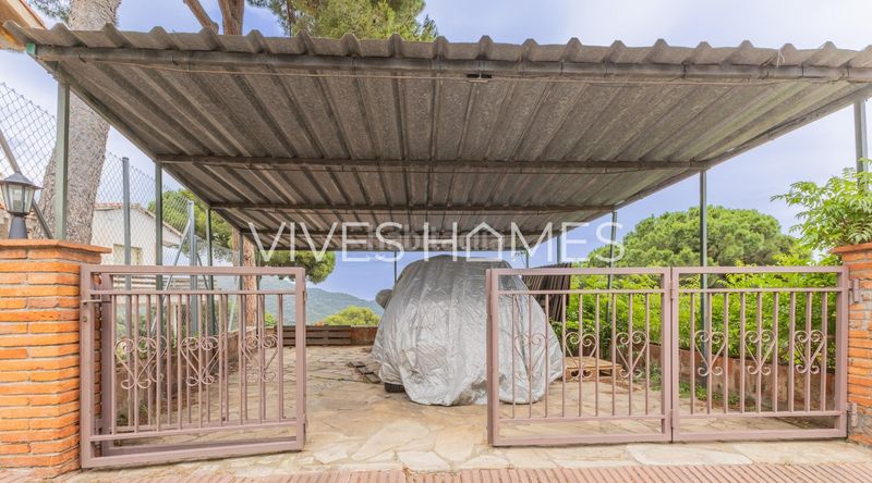 Foto 6d0cfa91-6d9a-43ae-9c78-9d7d21711626. Casa amb calefacció aparcament piscina a Sant Cebrià de Vallalta