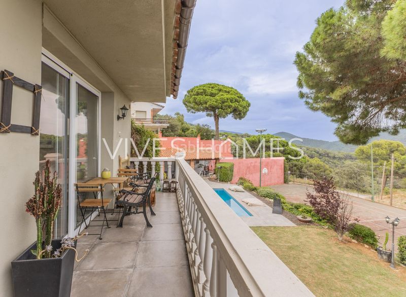 Foto cea252ae-6bf2-4c15-9e47-e68c4d138ea5. Casa amb calefacció aparcament piscina a Sant Cebrià de Vallalta