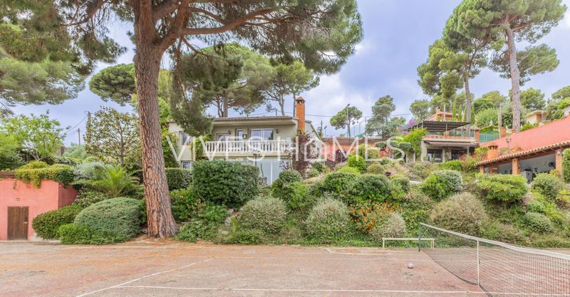 Foto eec35a2c-9c64-4b2d-bc25-5b0b82059533. Casa amb calefacció aparcament piscina a Sant Cebrià de Vallalta