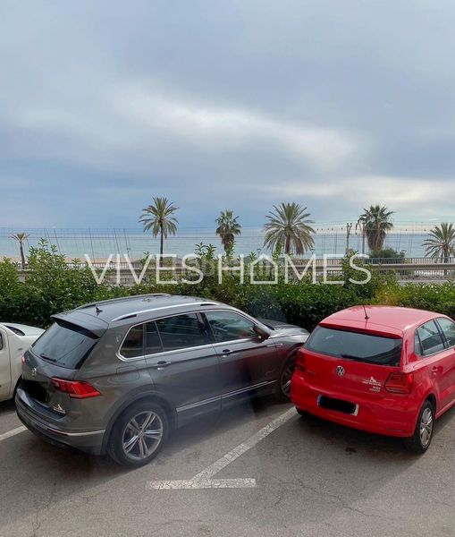Foto f69aa59f-c91e-4ad2-ae83-18fd757c60b1. Planta baixa amb calefacció a Canet de Mar
