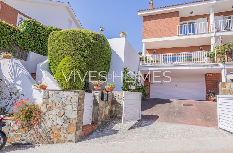 Foto 3e0fa579-5d24-4fcc-8645-da8ec889e7d4. Casa aparellada amb calefacció aparcament piscina a Sant Andreu de Llavaneres