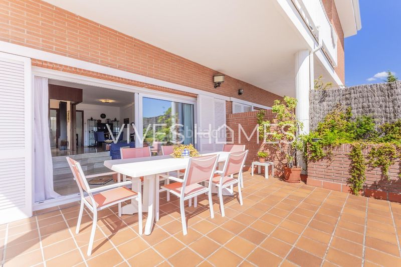 Foto 928d61c3-31c1-4c11-9a27-5de8bd8803e6. Casa aparellada amb calefacció aparcament piscina a Sant Andreu de Llavaneres