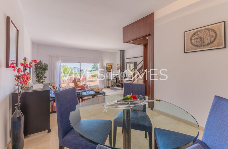 Foto be6076a5-bb6f-42c8-a23c-d0ec76cbb046. Casa aparellada amb calefacció aparcament piscina a Sant Andreu de Llavaneres