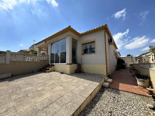 Maison à Calle río narcea 1. Castalla internacional