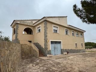 Xalet a Carrer cervantes 71. Chalet independiente en castalla