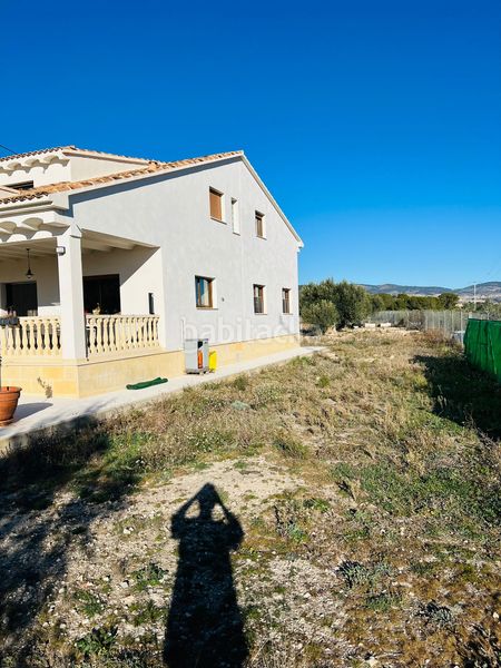 Foto 489b2560-0a45-4779-823b-55a997bcc78b. Chalet in carrer cervantes 71 in Castalla