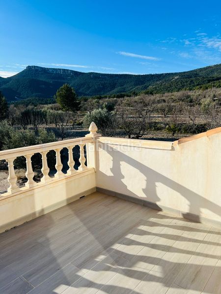 Foto 5ddb94b8-22e5-4c9c-9a60-8590a3e4f509. Chalet in carrer cervantes 71 in Castalla