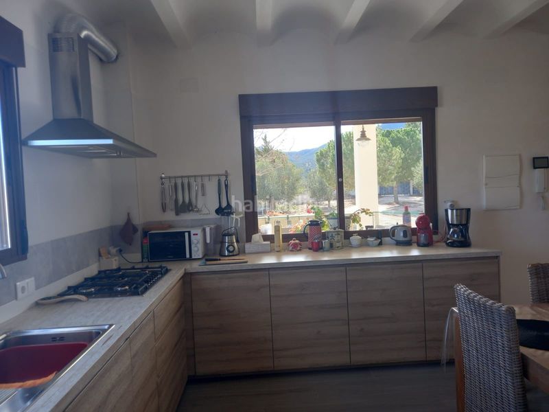 Foto a990e2d5-cc84-4610-87bd-3819f828e37c. Chalet in carrer cervantes 71 in Castalla