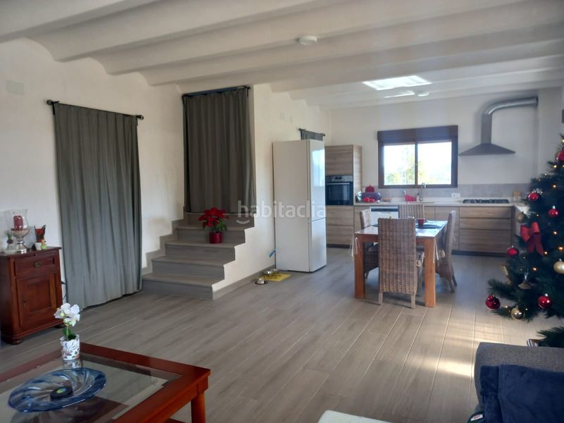 Foto ee48b3d0-542b-46aa-8040-cc782c0e0d1e. Chalet in carrer cervantes 71 in Castalla