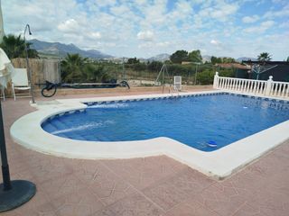 Xalet  Calle cervantes 8. Chalet con piscina en la romana