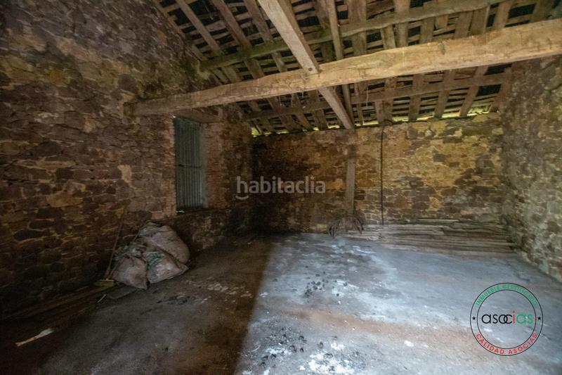 Foto 48c6e7c5-6b03-4c96-9660-34f610af8235. Maison avec chauffage parking dans Cabranes