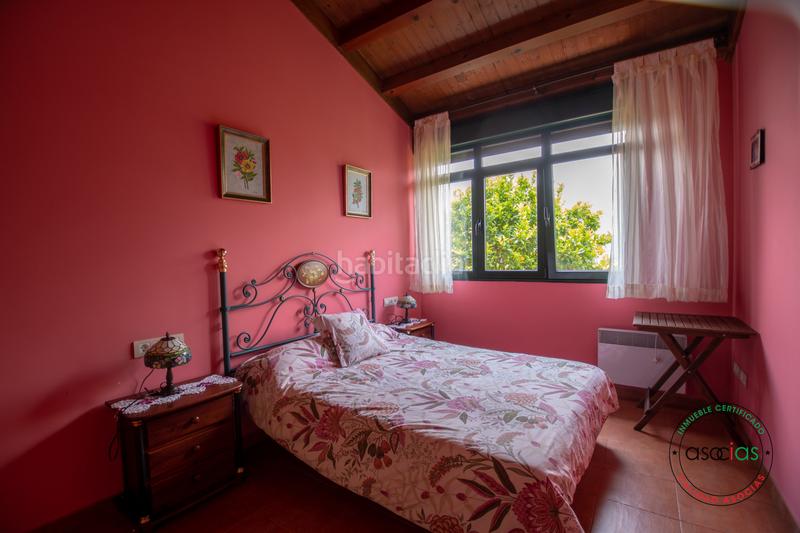 Foto 0b04410b-50f3-44a0-8173-506ccc75bc8e. Casa en lue 53 venta de casa independiente de cuatro dormitorios en luéasturias en Colunga